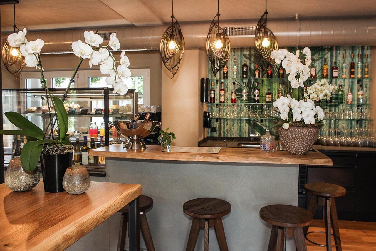 Dihei - Hotel, Lounge, Bar ดูเบนดอร์ฟ ภายนอก รูปภาพ